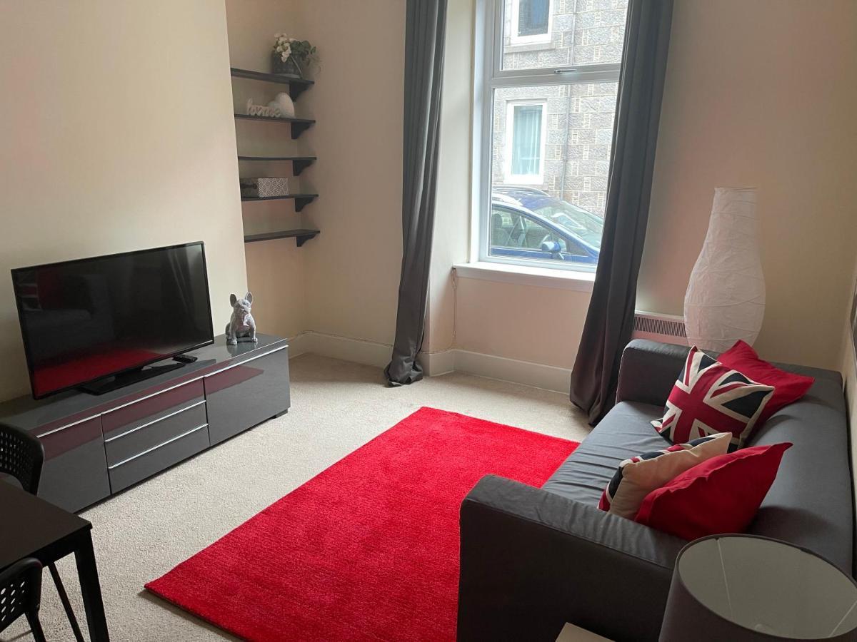 Beautiful 2 Bedroom Apartment- Prime Location, Aberdeen Centre Exterior foto