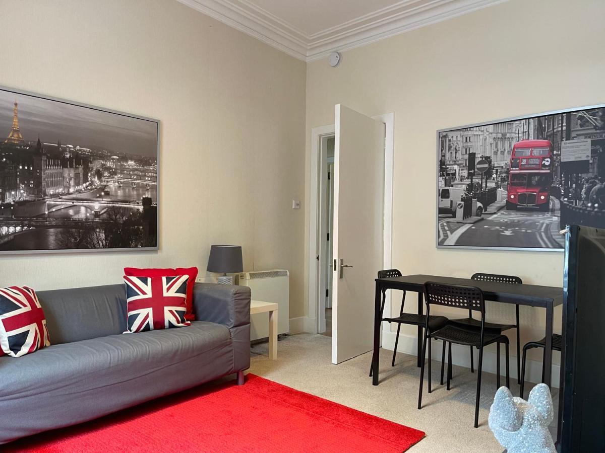 Beautiful 2 Bedroom Apartment- Prime Location, Aberdeen Centre Exterior foto